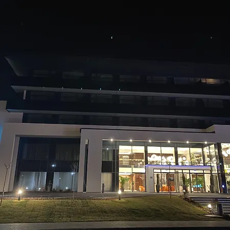 Tisia Hotel & Spa-3