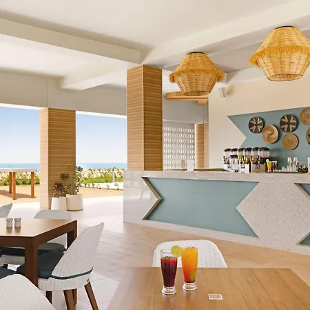 Hotel Riu Baobab-3
