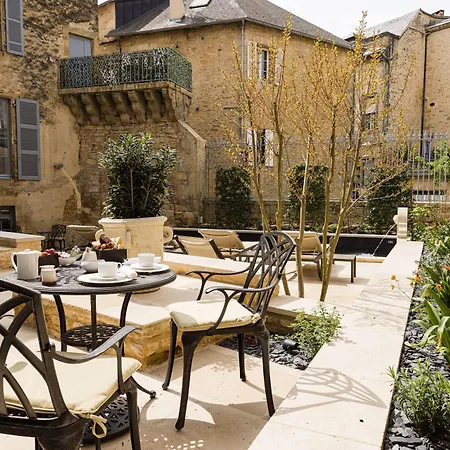 Le Petit Manoir-2