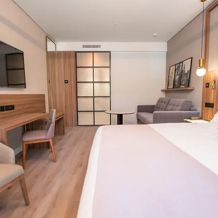 Hotel Giralda Center-2