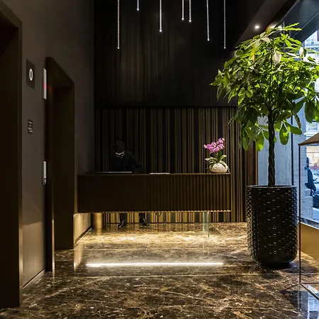 U-Visionary Roma Hotel-2