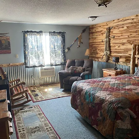 Celebrity Inn-3