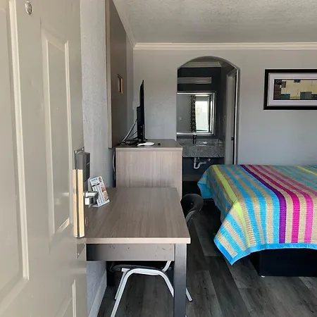 Luxury Inn-3