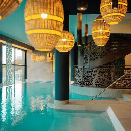 Best Western Plus Le Roi Arthur Hotel & Spa-2