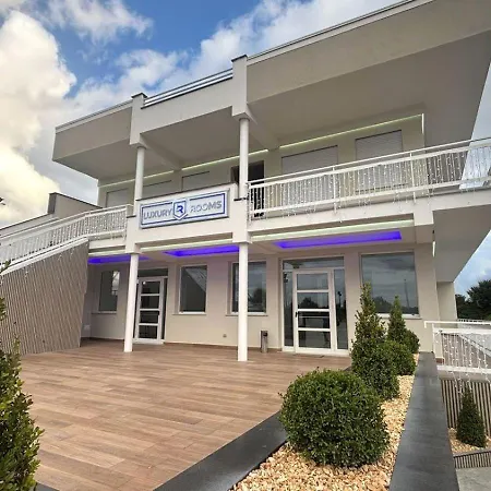 Luxury Rooms-3