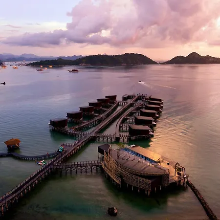 Katamaran Hotel & Resort Komodo-3