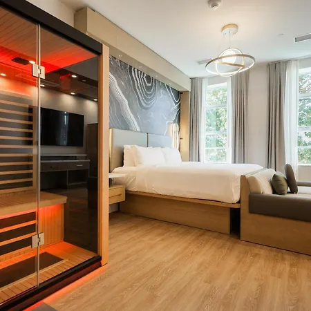 Posh On Kirkwood, A Boutique Hotel-3