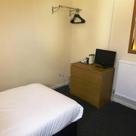 Esplanade Hotel - Clacton On Sea, Beachfront Hotel By Oyo-3