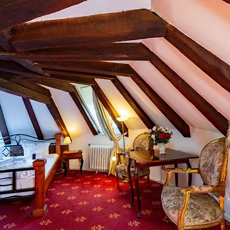 Hotel Burg Trendelburg-3