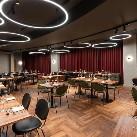 Radisson Red London Twickenham-3