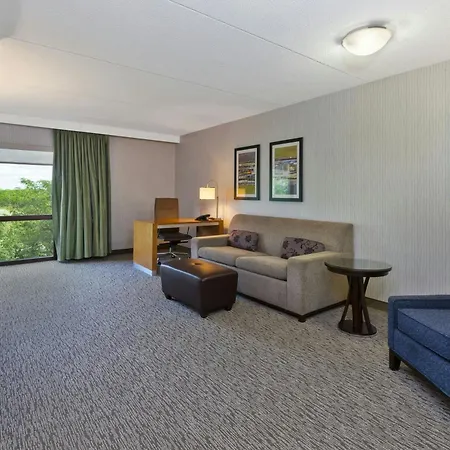 Hotel Auburn Hills-3