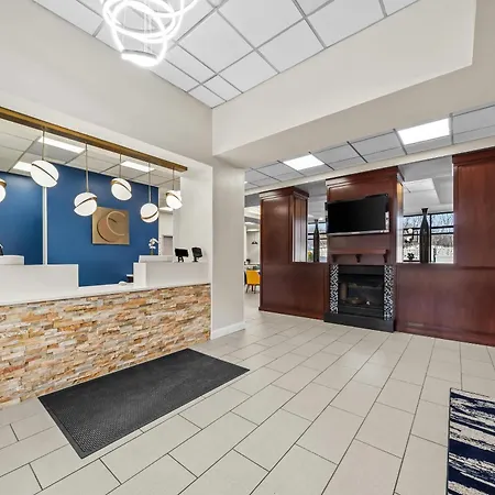 Comfort Inn & Suites Plainville-Foxboro-3