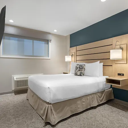 Best Western Plus Baker Street Inn-2