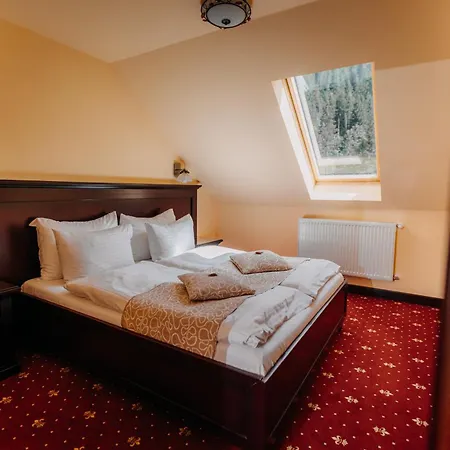 Hotel Lacu Rosu-3