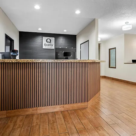Quality Inn Dubuque On Hwy 20-3