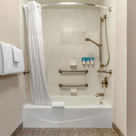 Drury Inn & Suites Baton Rouge-3
