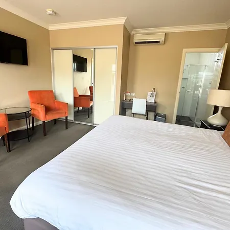 Sundowner Motel Hotel-2