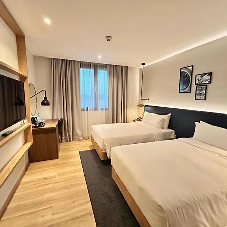 Hilton Garden Inn Bucharest Airport-2