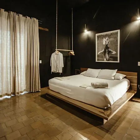 Hotel Sin Nombre-2