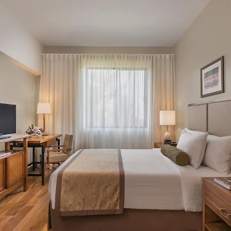 Holiday Inn & Suites Batangas Limapark By Ihg-3