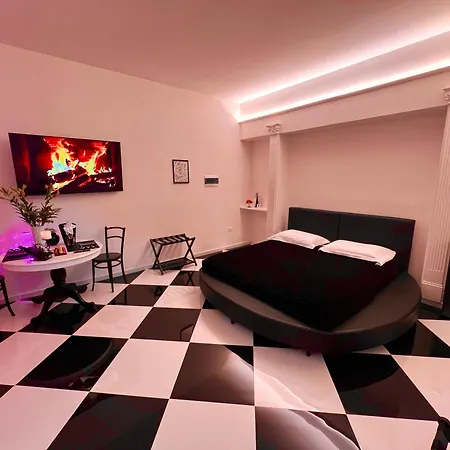 Alchimia Luxury Suites-3