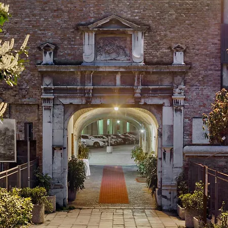 Hotel Carlton-2