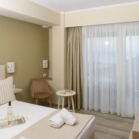 Ammos Beach Seaside Luxury Suites Hotel-2