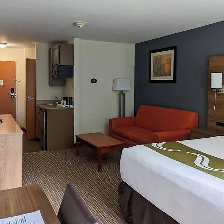 Quality Inn & Suites Northampton - Amherst-2