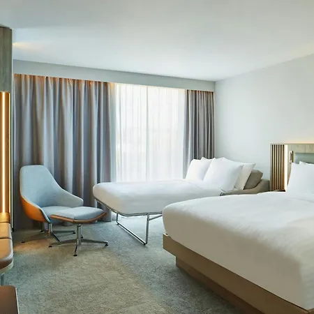 Courtyard By Marriott Sheffield-3