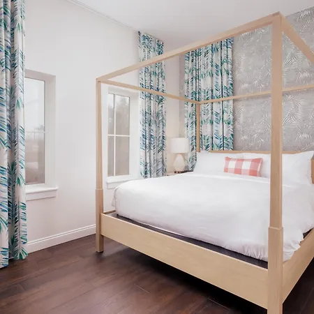 Lily Hall-A Boutique Hotel-3