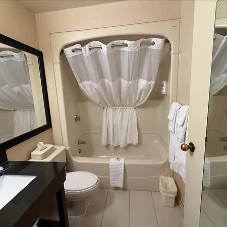 Comfort Inn Baie-Comeau-3