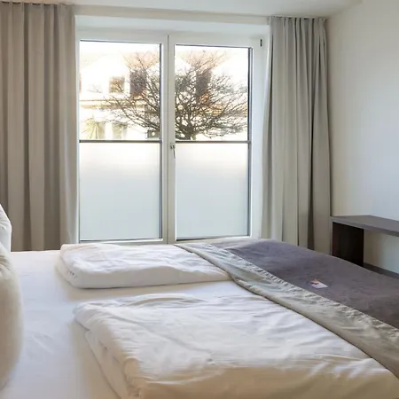 Strandhotel Dranske-3
