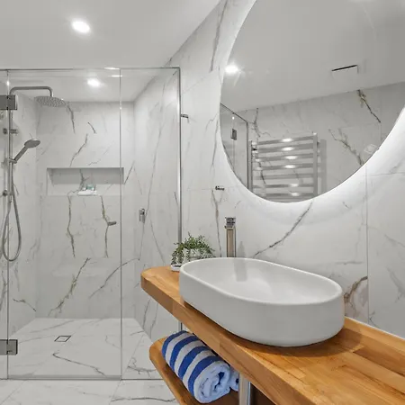 Grand Palais Boolarong Beachside Apartments-3