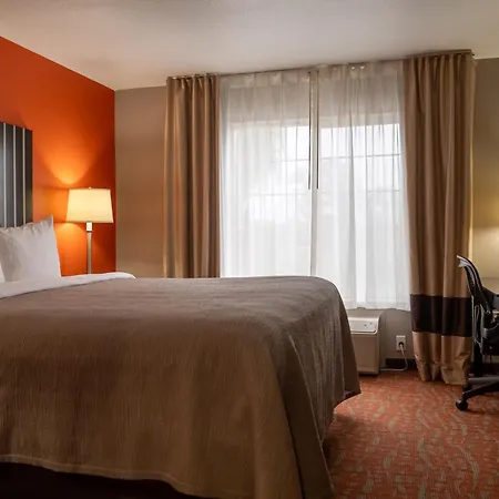 Quality Inn & Suites Fresno Northwest-3