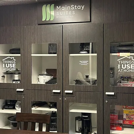 Mainstay Suites Emporia-2