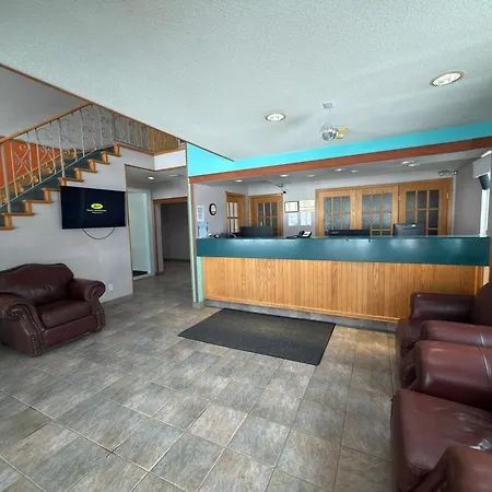 Howard Johnson By Wyndham Fort St. John-3