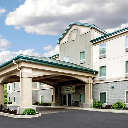 Quality Inn & Suites Fishkill South Near I-84-3
