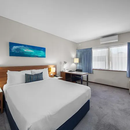 Ocean Centre Hotel-2