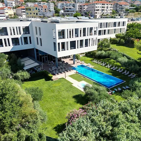 Hotel Salona Palace-3