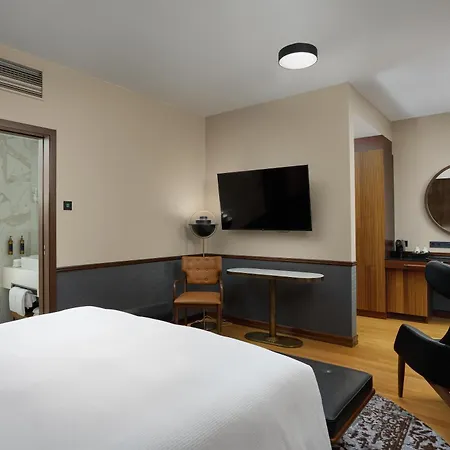 Iceland Parliament Hotel, Curio Collection By Hilton-3