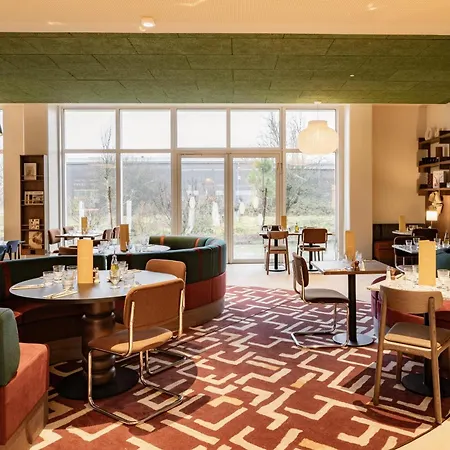 Hampton by Hilton Bordeaux Merignac Airport-3