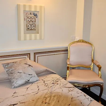 Hotel Villa Pigalle-3
