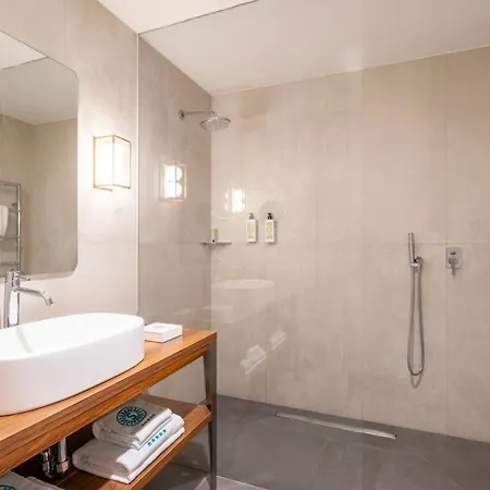 Splendido Bay Luxury Spa Resort-2
