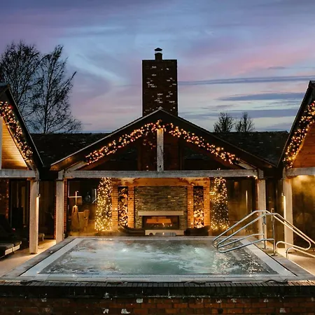 Moddershall Oaks Country Spa Retreat-3