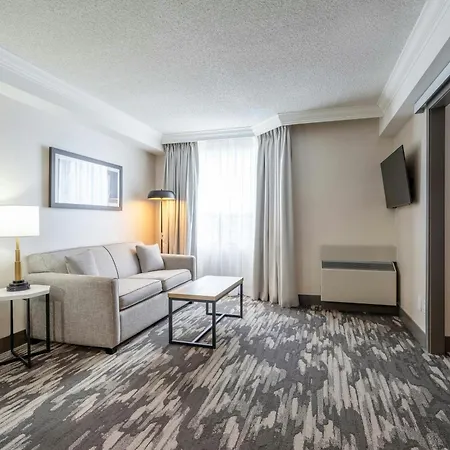 Sandman Signature Mississauga Hotel-3