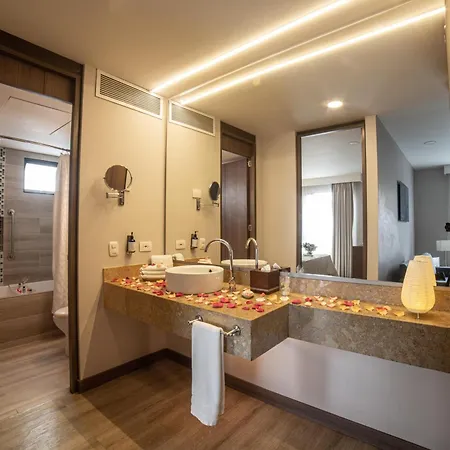 Embassy Suites by Hilton Bogotá - Rosales-3