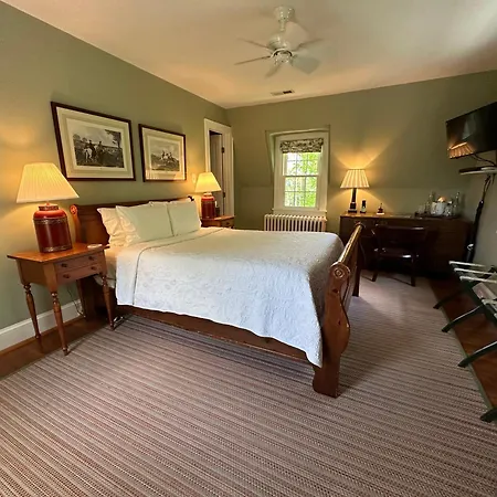 Goodstone Inn & Restaurant-3