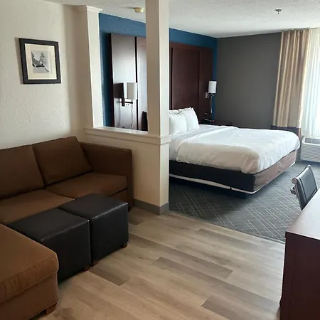 Comfort Inn & Suites Dayton Northwest - Englewood-3
