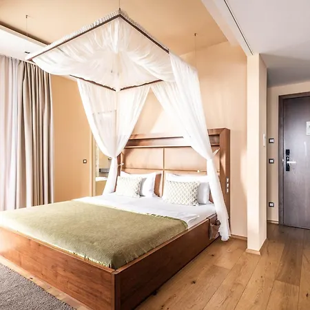 St. Martins Therme & Lodge-3