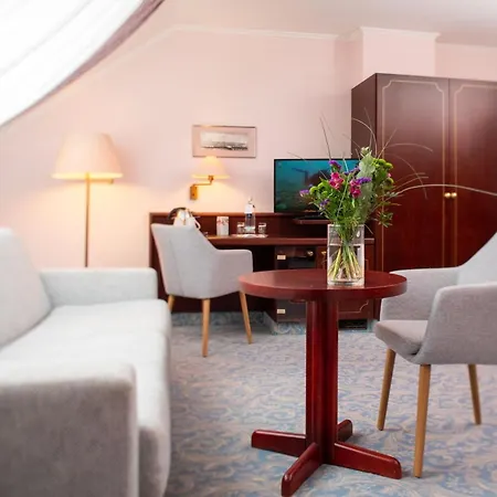 Leine Hotel-2